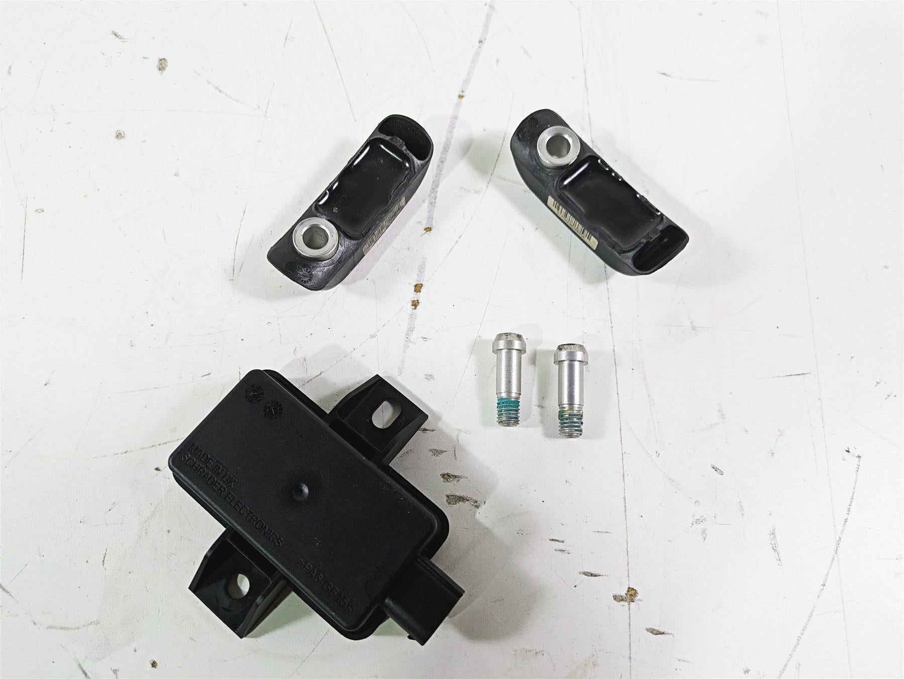 2016 BMW R1200GS GSW K50 Rdc Sensor & Tire Sensors 65758546222 65759832031 {{ shop.shopifyCountryName }} - Mototech271