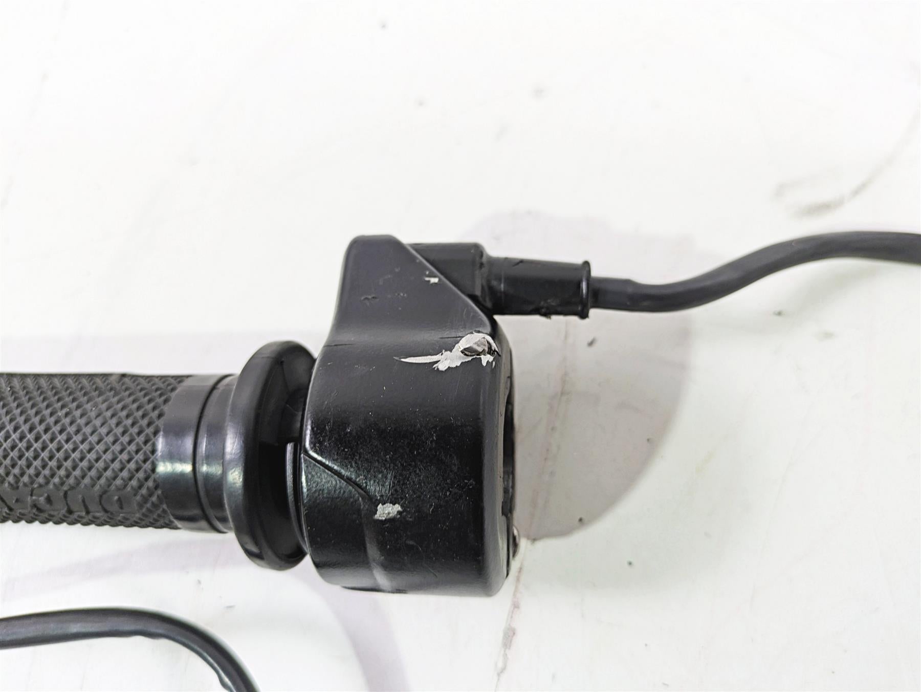2018 Ducati Hypermotard 939 SP Ride By Wire Throttle Grip READ 66020033E {{ shop.shopifyCountryName }} - Mototech271