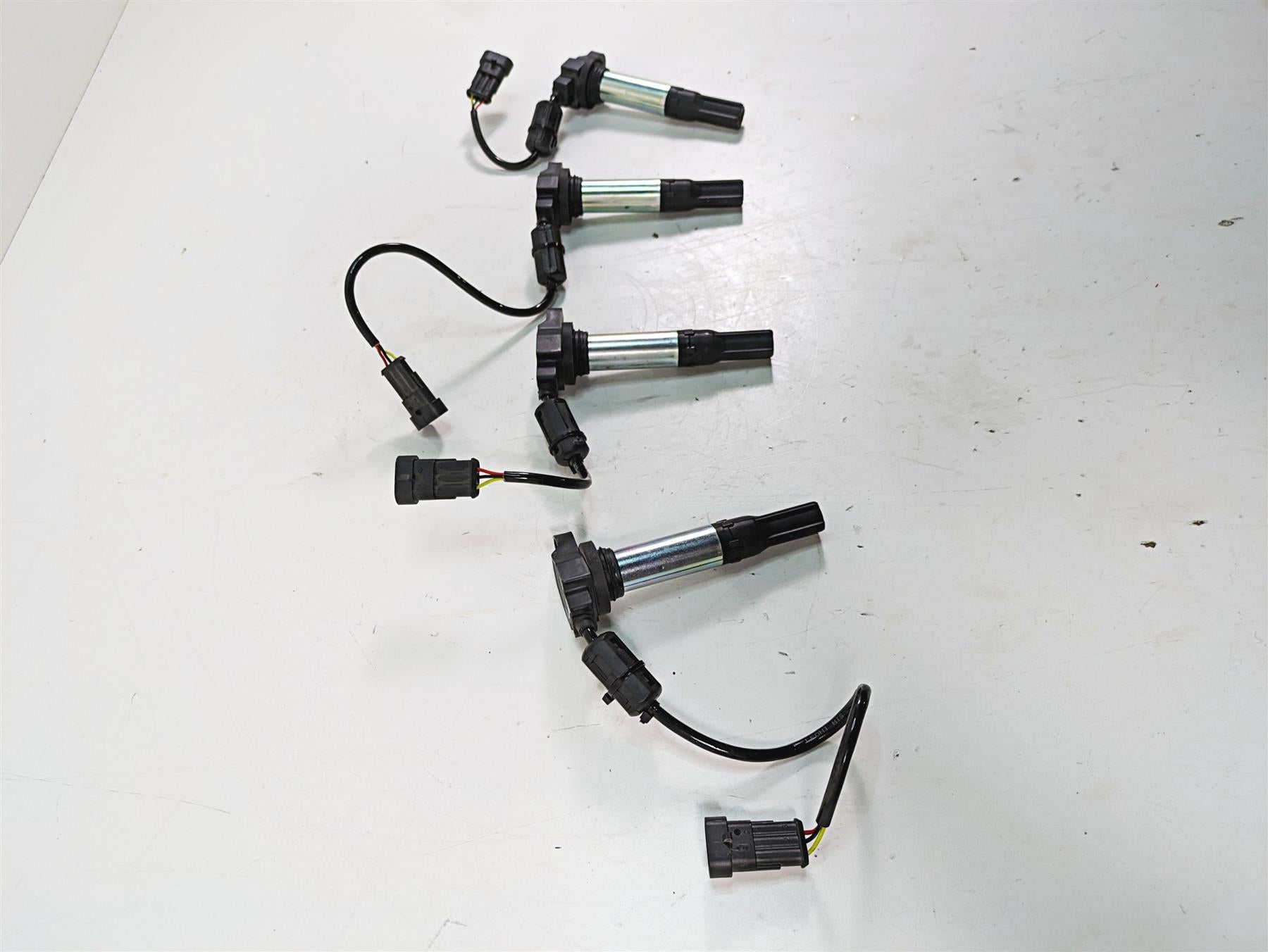 2020 Aprilia Tuono V4 Factory Stick Ignition Coil Set Eldor 776mi 857084 857501 {{ shop.shopifyCountryName }} - Mototech271