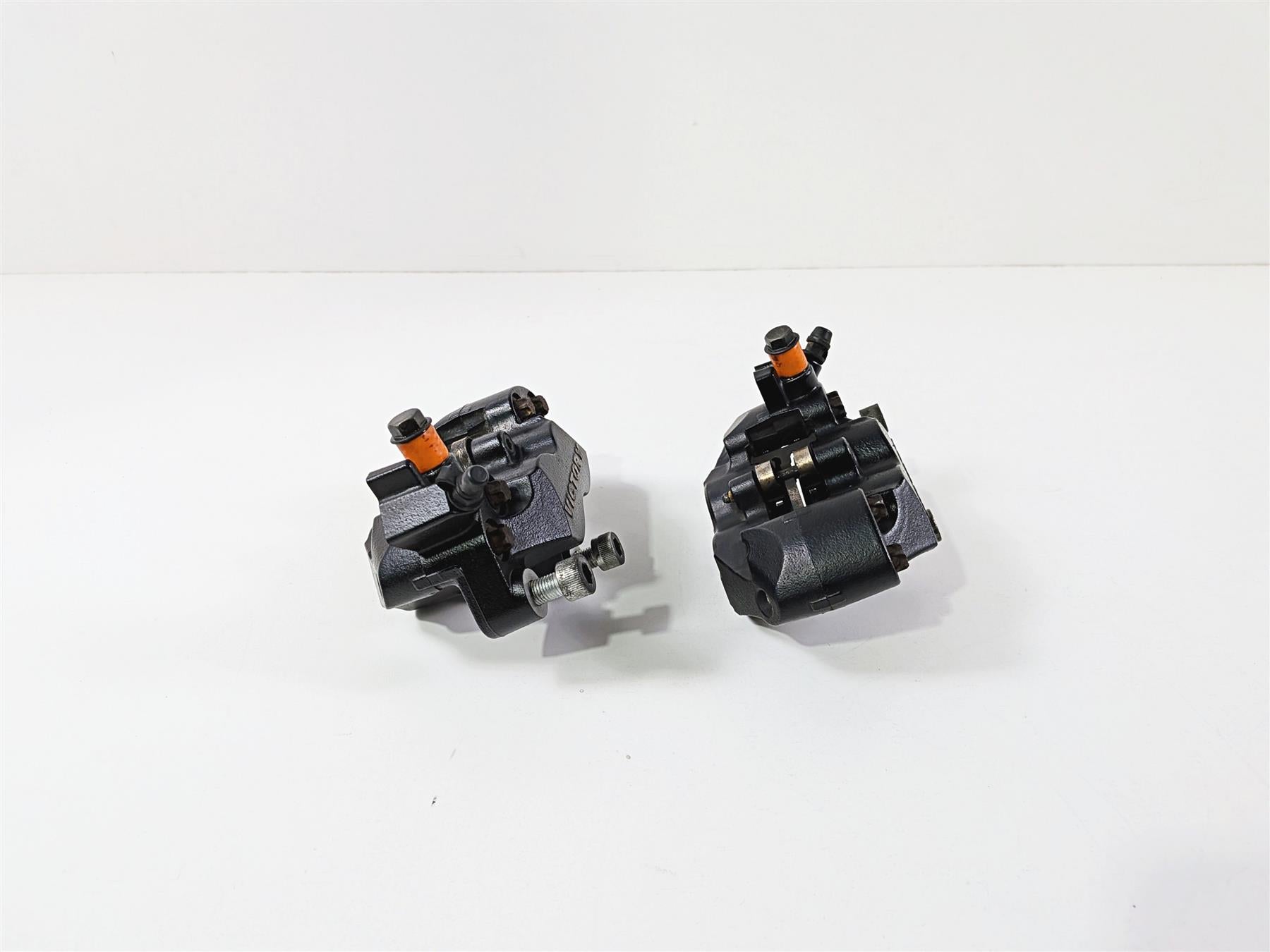 2016 Victory Cross Country Front Brake Caliper Set 1912534 1912535 {{ shop.shopifyCountryName }} - Mototech271
