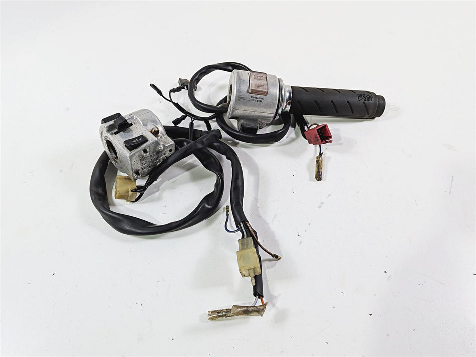 1995 Honda VT600 CD Shadow Deluxe Left Right Hand Control Switch 35200-MZ8-A20 {{ shop.shopifyCountryName }} - Mototech271