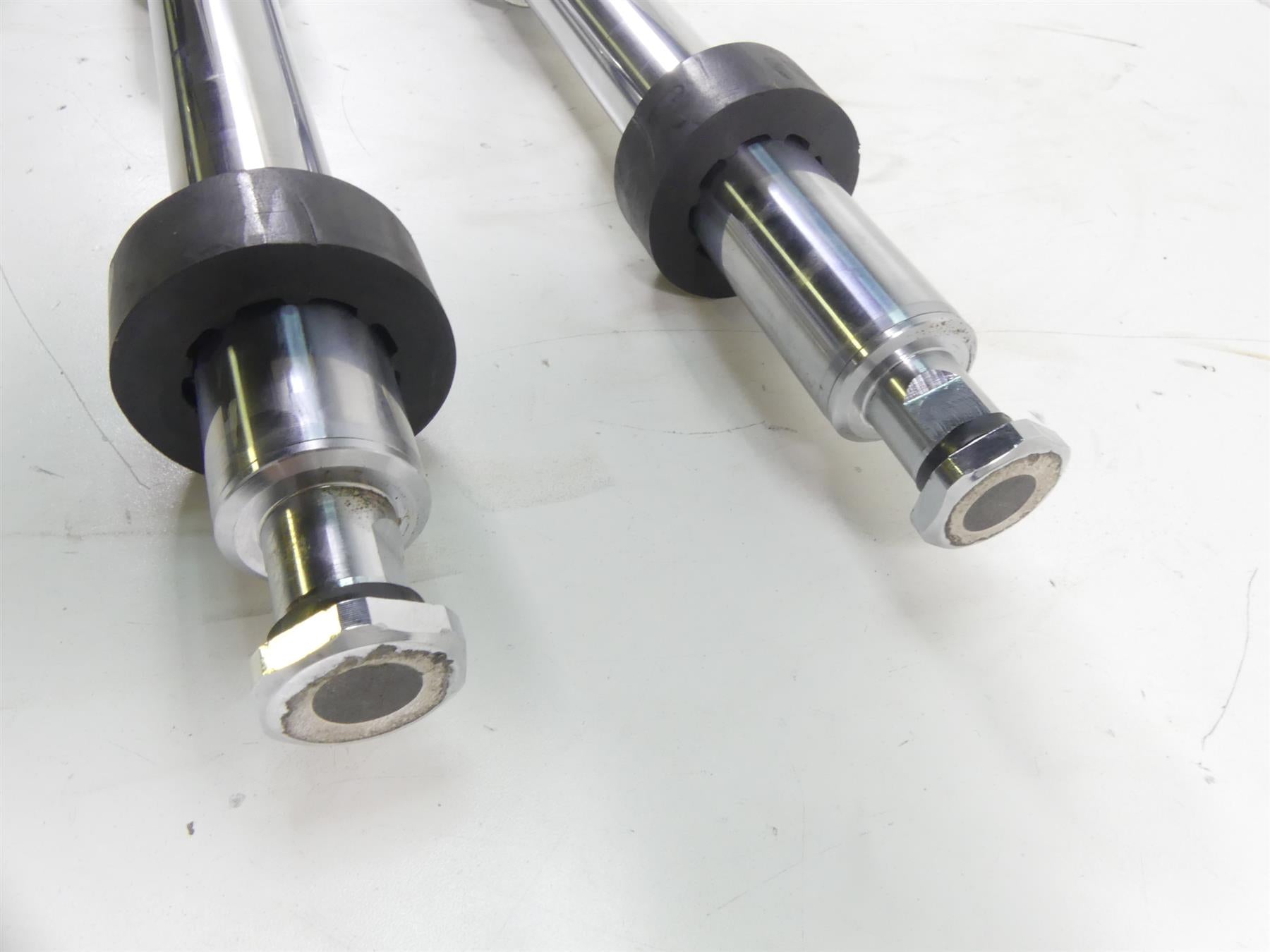 2007 Harley Touring FLHTCU SE CVO Electra Glide Front Fork Leg Set 41mm 46621-06 {{ shop.shopifyCountryName }} - Mototech271
