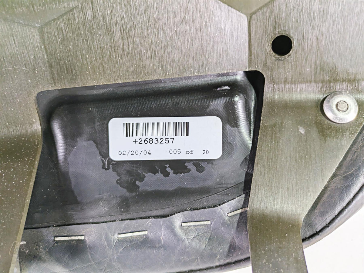 2004 Victory Kingpin Rear Passenger Pillion Seat Saddle + Mount 2683257 {{ shop.shopifyCountryName }} - Mototech271