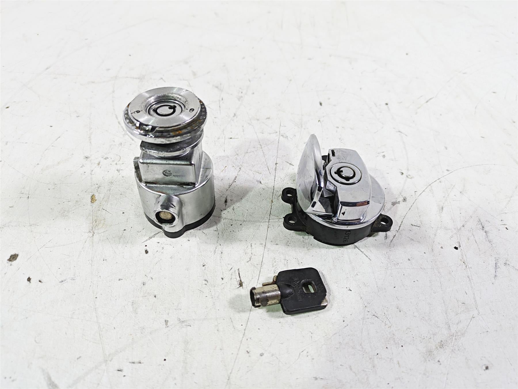 2013 Harley FXDWG Dyna Wide Glide Ignition Switch + Steering Lock Read 71475-06B {{ shop.shopifyCountryName }} - Mototech271