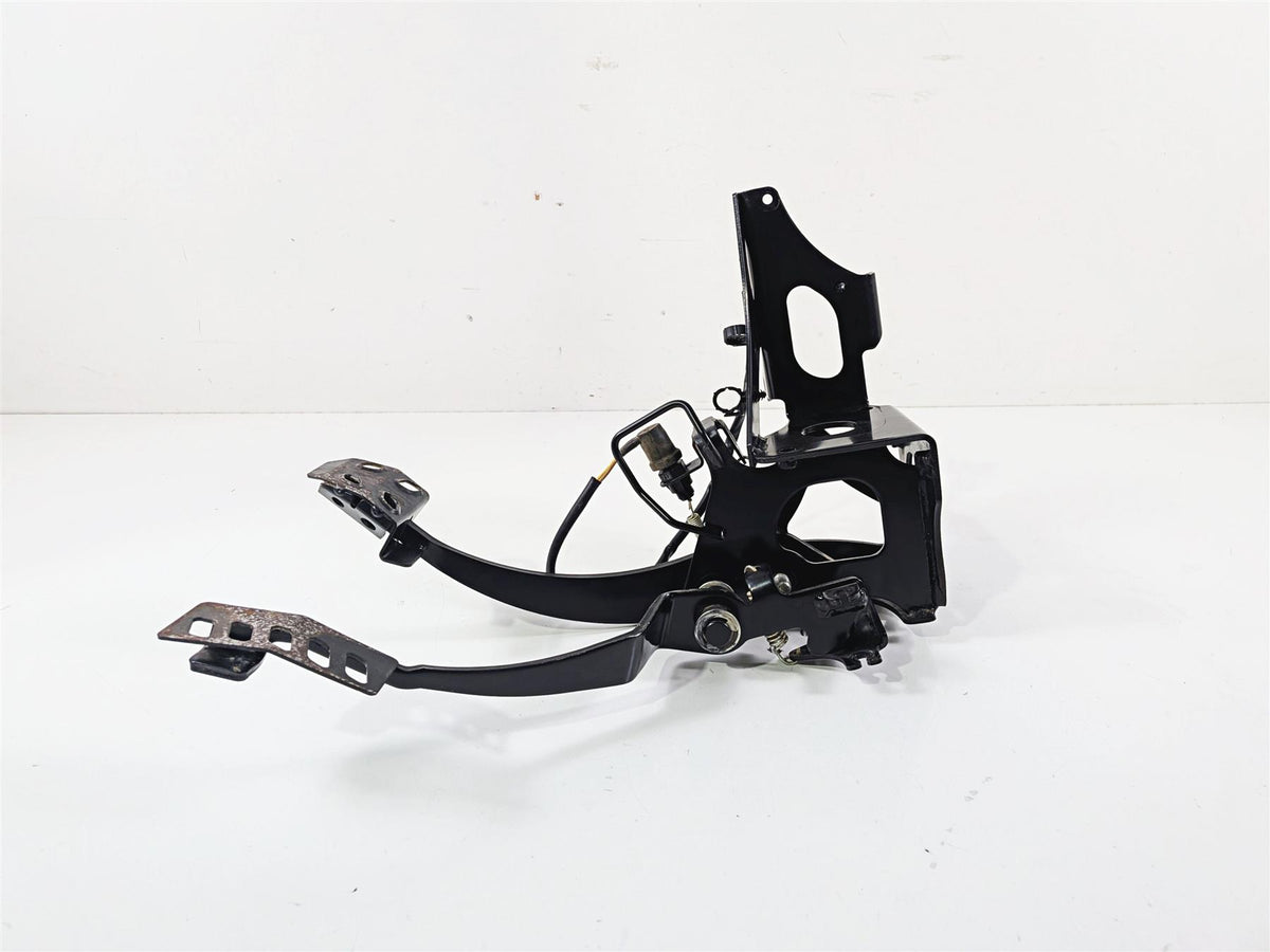 2017 Yamaha YXZ1000R EPS SS Foot Brake Accelerate Pedal Set B57-F2548-00-00 {{ shop.shopifyCountryName }} - Mototech271