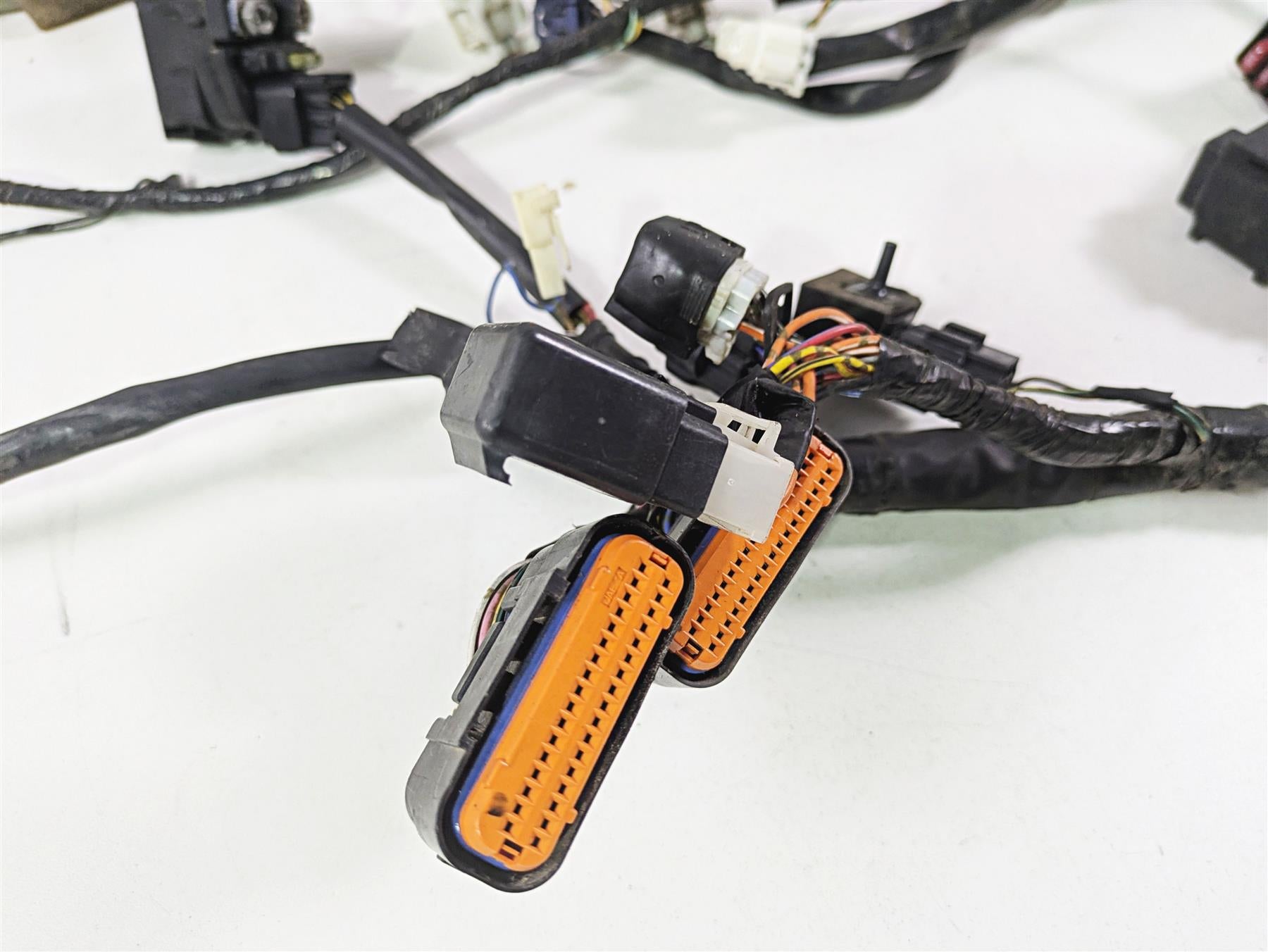 2006 Suzuki GSXR1000 K6 Main Wiring Harness Loom - No Cuts 36610-41G30 {{ shop.shopifyCountryName }} - Mototech271