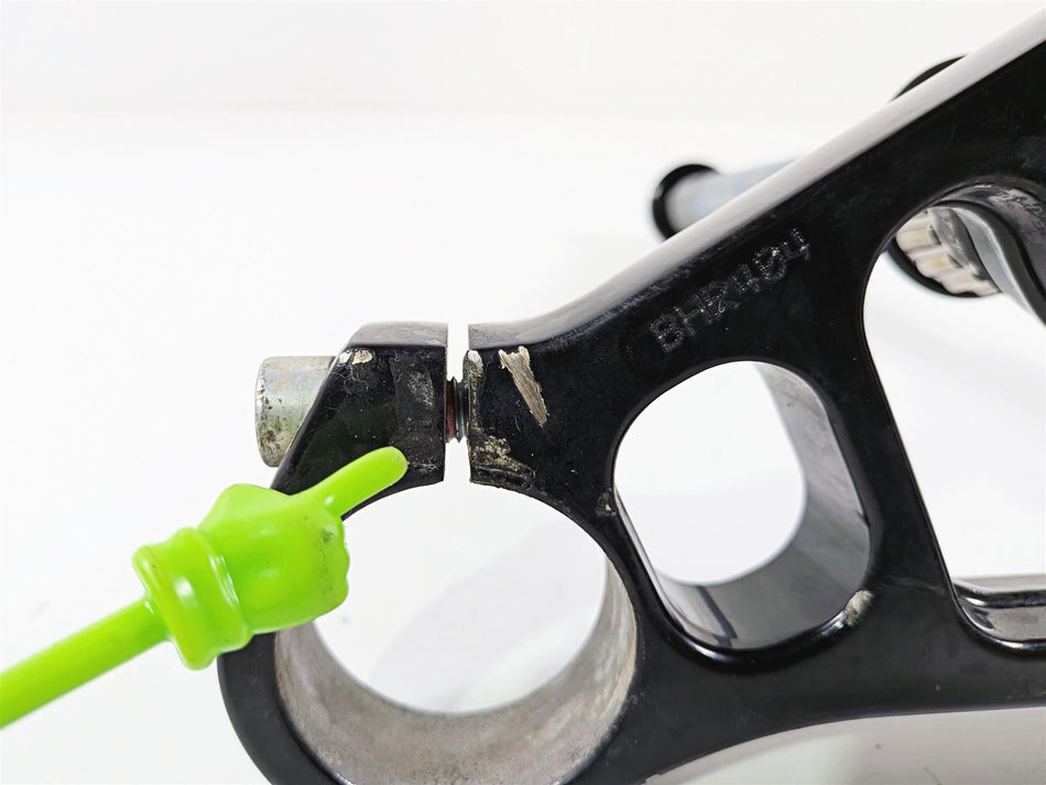 2011 Harley VRSCDX Night Rod Lower Triple Tree Steering Clamp 46855-09 {{ shop.shopifyCountryName }} - Mototech271