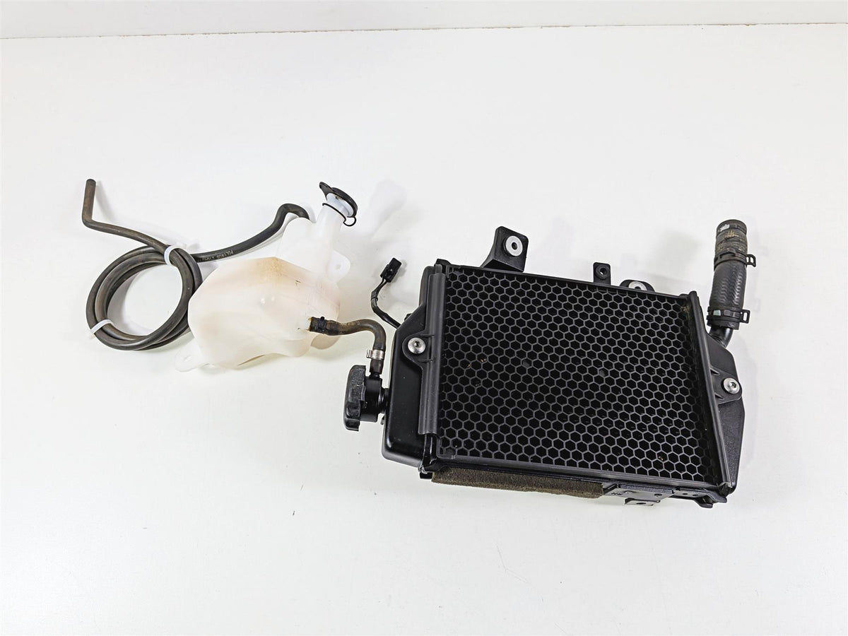 2022 Triumph Tiger 900 GT Pro Right Radiator Fan Reservoir Hoses T2104600 {{ shop.shopifyCountryName }} - Mototech271