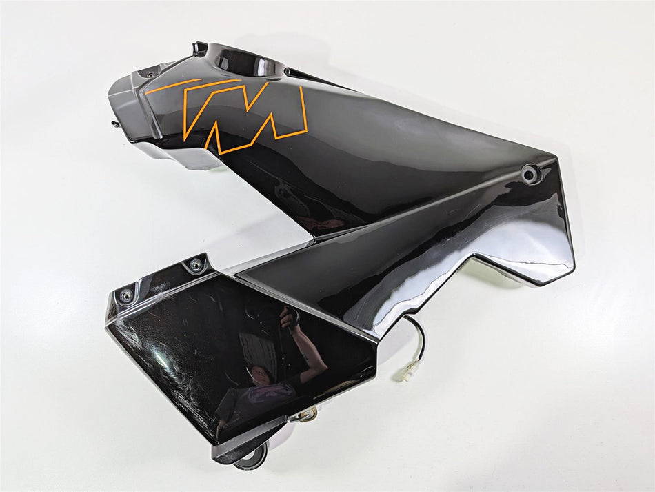 2005 KTM 950 LC8 Adventure Left Side Plastic Fuel Gas Tank 60007013044 {{ shop.shopifyCountryName }} - Mototech271