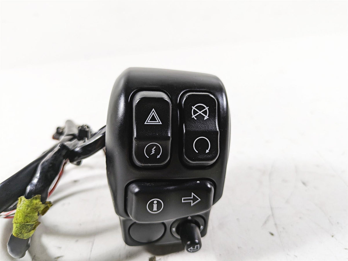 2015 Harley Touring FLHXS Street Glide Right Hand Start Control Switch 71500129C {{ shop.shopifyCountryName }} - Mototech271