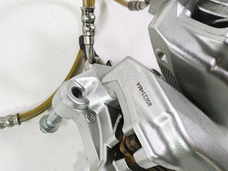 2006 Harley VRSCR Street V-Rod Front Brake Caliper Set Silver 44505-06A 44506-06 {{ shop.shopifyCountryName }} - Mototech271