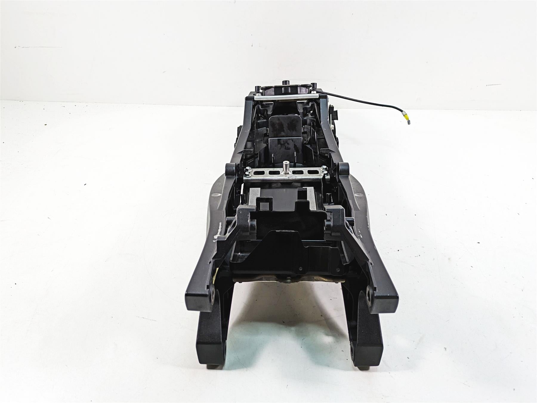 2009 Suzuki GSXR750 K9 Rear Subframe Sub Frame & Inner Fender 41211-37H00-YUG {{ shop.shopifyCountryName }} - Mototech271