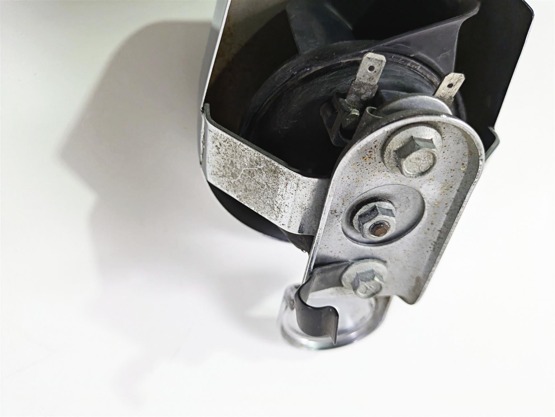 2011 Harley FXDC Dyna Super Glide Horn + Chrome Cover 61300478A {{ shop.shopifyCountryName }} - Mototech271