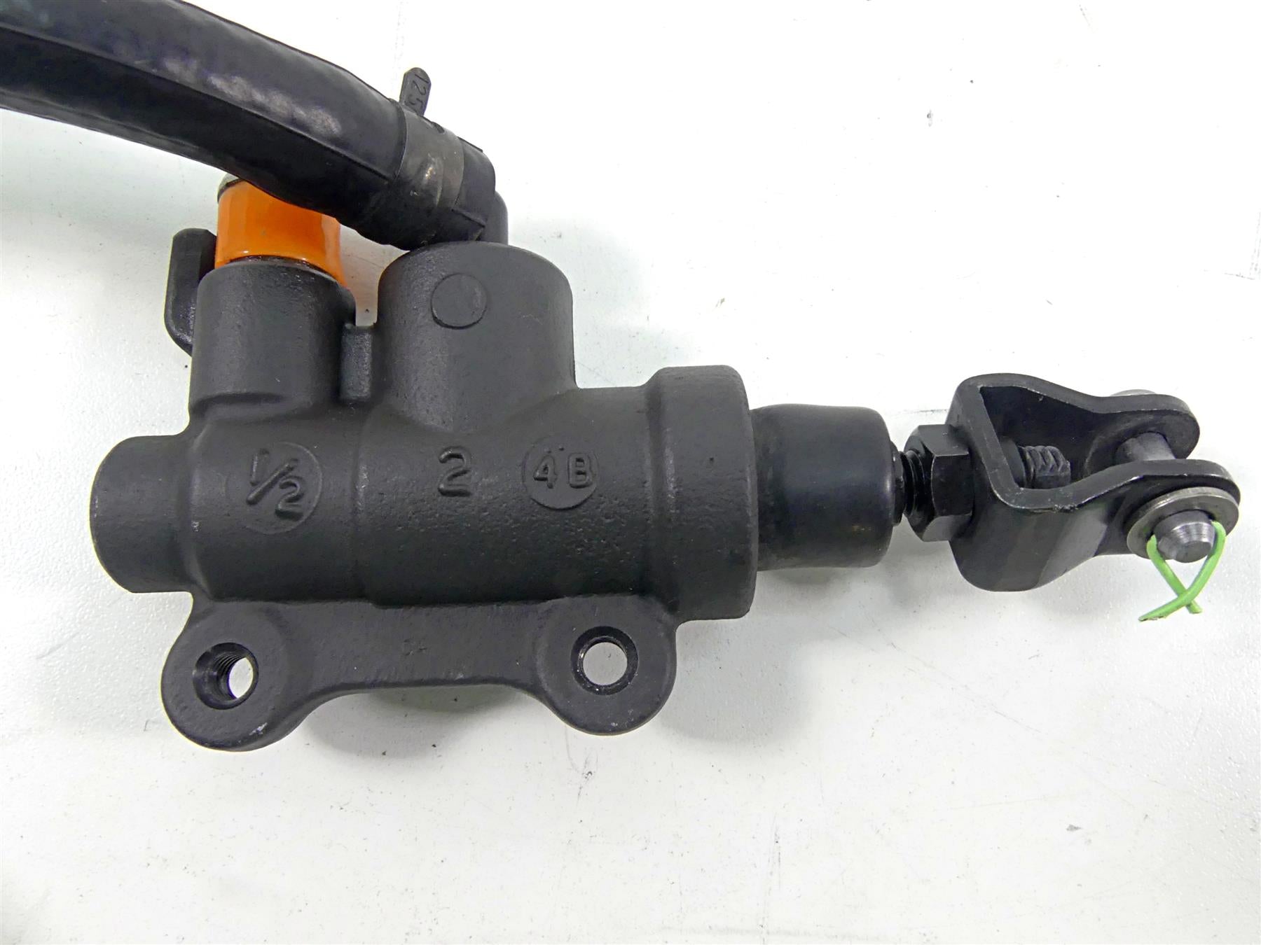 2014 BMW R1200GS K50 Nissin Rear Brake Master Cylinder + Reservoir 34318522398 {{ shop.shopifyCountryName }} - Mototech271