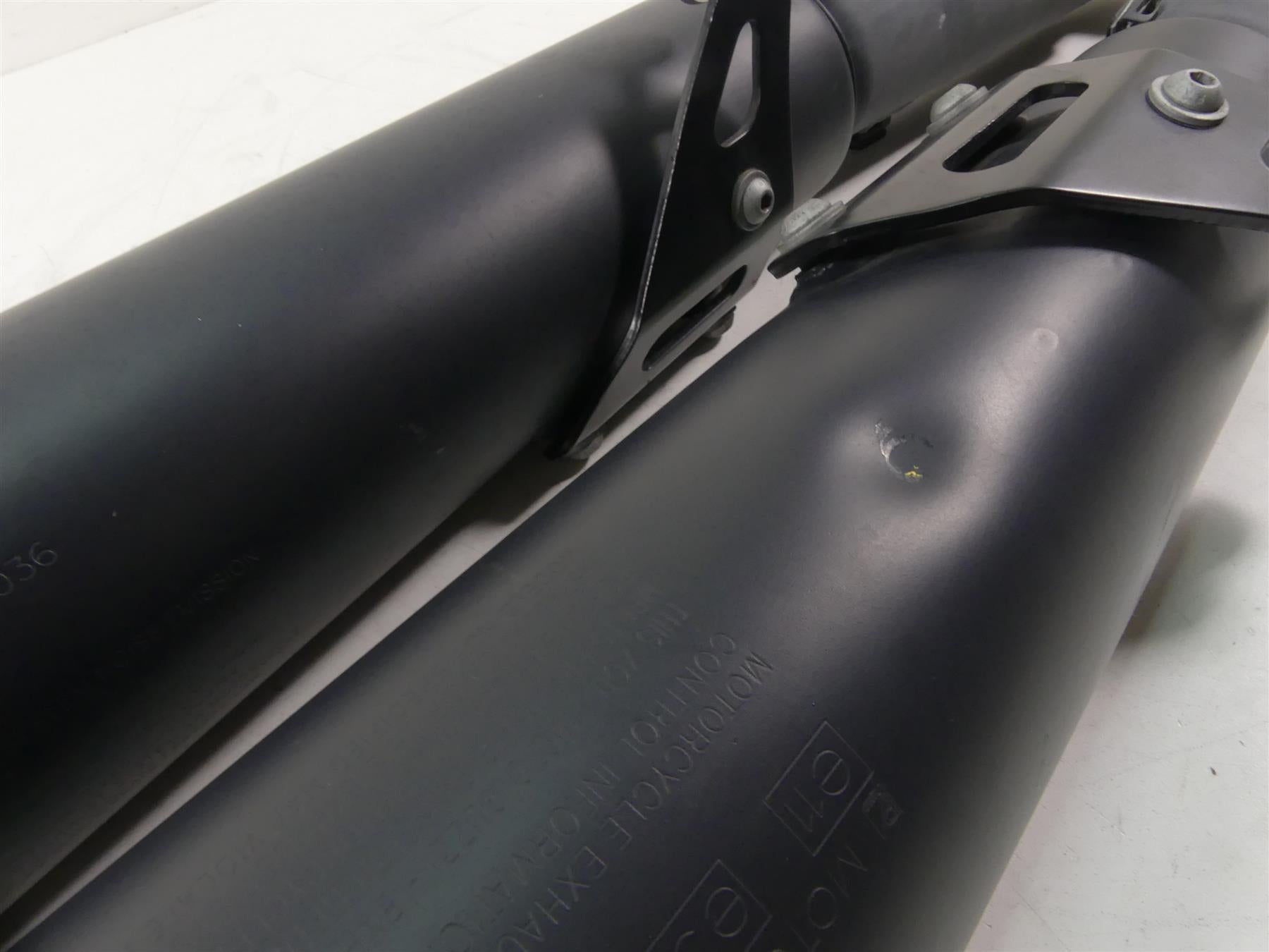 2019 Moto Guzzi V7 III Stone 750 Exhaust Muffler Pipes Set 2B0048485 2B0048475 {{ shop.shopifyCountryName }} - Mototech271