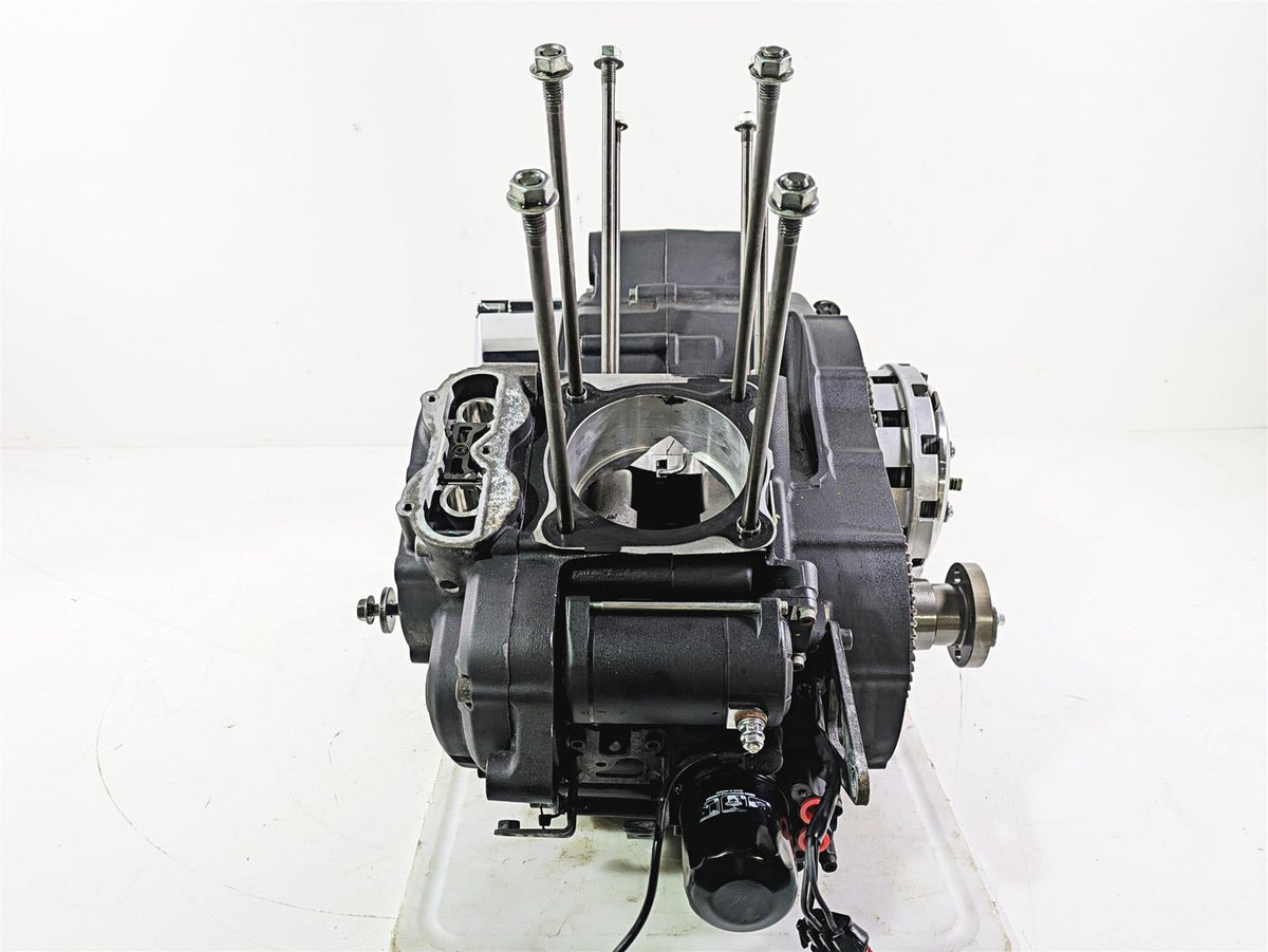 2018 Indian Chieftain Limited Engine Bottom End Crank Case & Shaft 3023078 {{ shop.shopifyCountryName }} - Mototech271