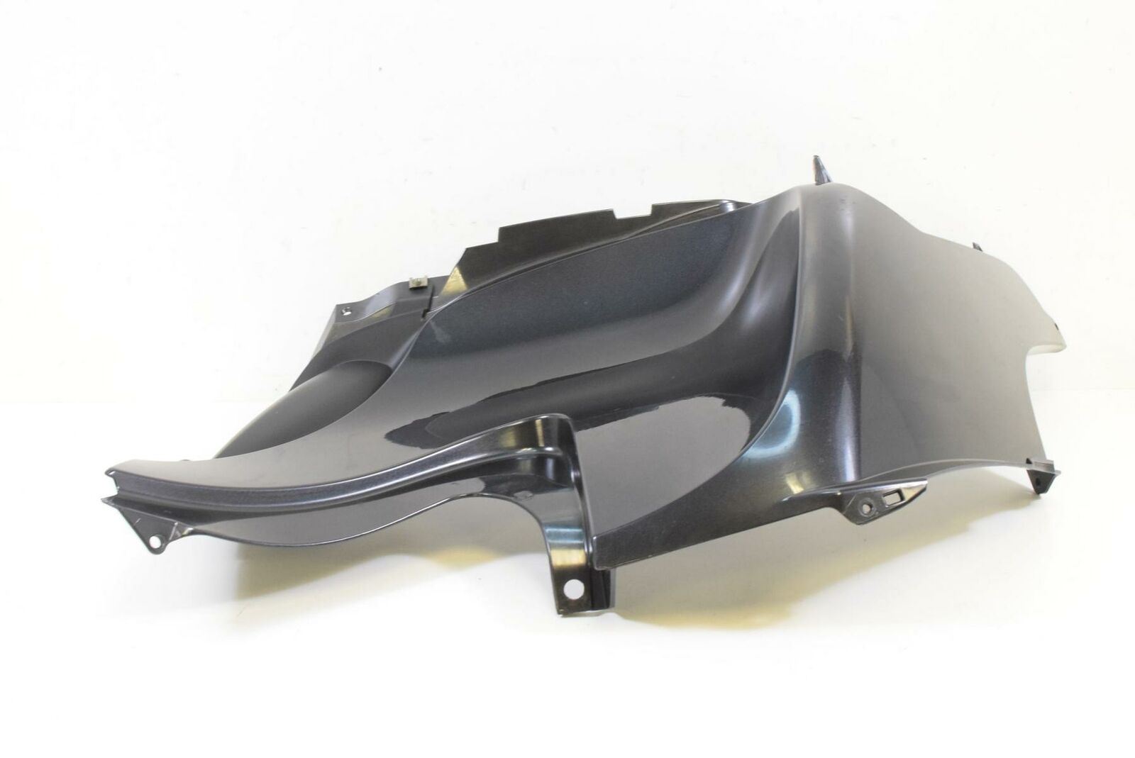 2011 BMW R1200RT R1200 RT K26 Main Left Tank Fairing Cover Thundergr. 4663768105 {{ shop.shopifyCountryName }} - Mototech271