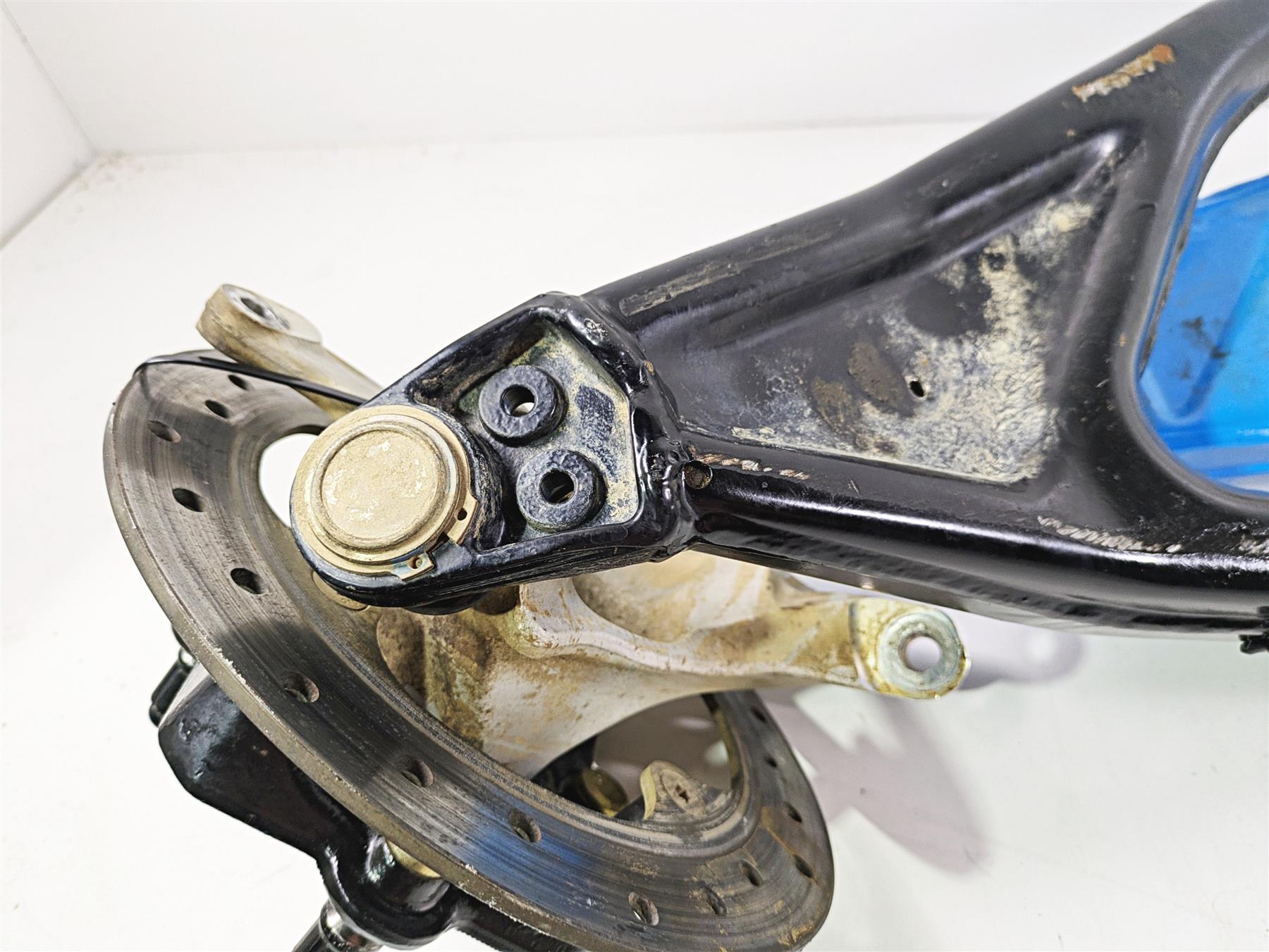 2018 Can Am Maverick X3 XRC Turbo R Front Right Knee Assembly 72" Blue 706203129 {{ shop.shopifyCountryName }} - Mototech271
