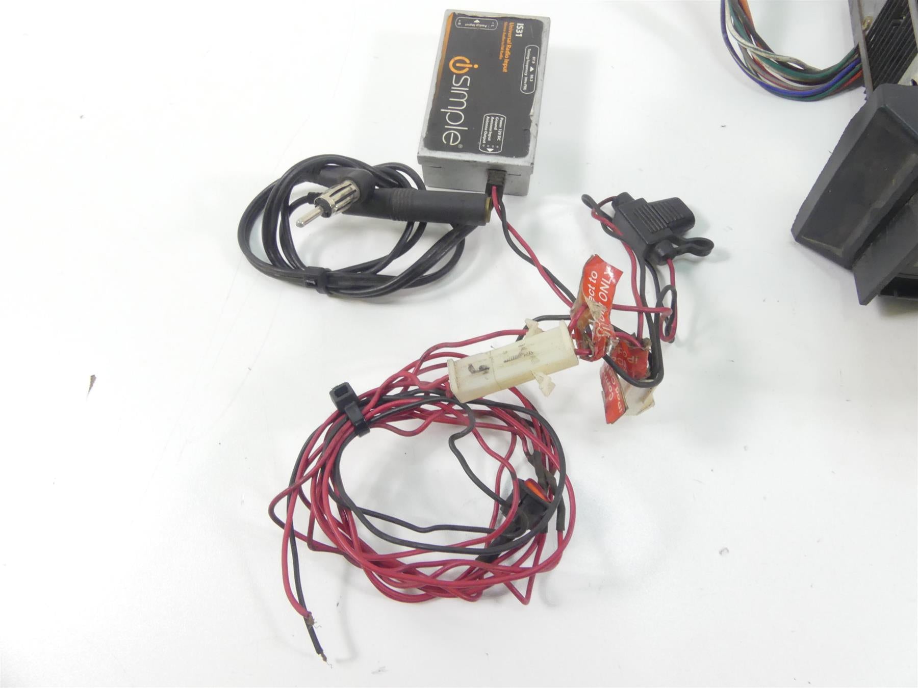 1995 Harley Touring FLHTCU Electra Glide Radio Amp + Pac IS31 Module 76164-94 {{ shop.shopifyCountryName }} - Mototech271