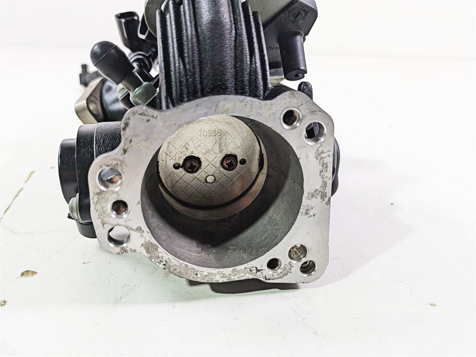 2009 Harley FXCWC Softail Rocker Throttle Body Fuel Injection 27708-06 27618-06 {{ shop.shopifyCountryName }} - Mototech271