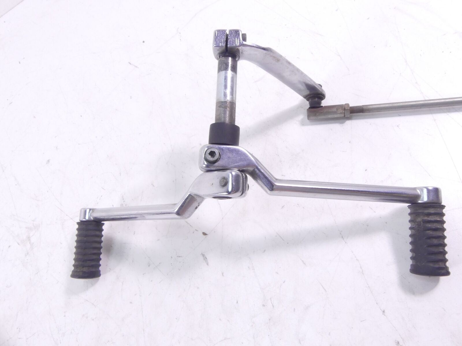 2000 Harley Touring FLHTCI Electra Glide Left Rider Floorboard +Shifter 50621-79 {{ shop.shopifyCountryName }} - Mototech271