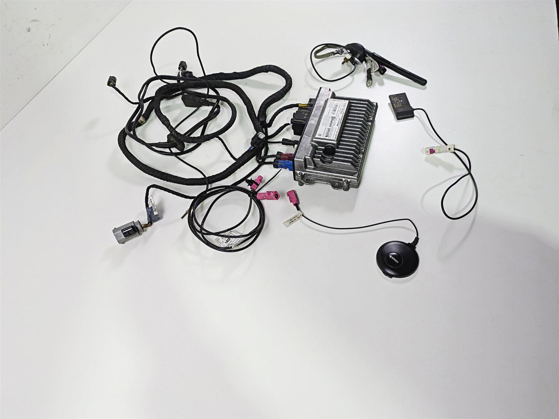 2019 BMW R1250RT K52 Bluetooth Radio + Wiring & Antennas Set 65128542065 {{ shop.shopifyCountryName }} - Mototech271