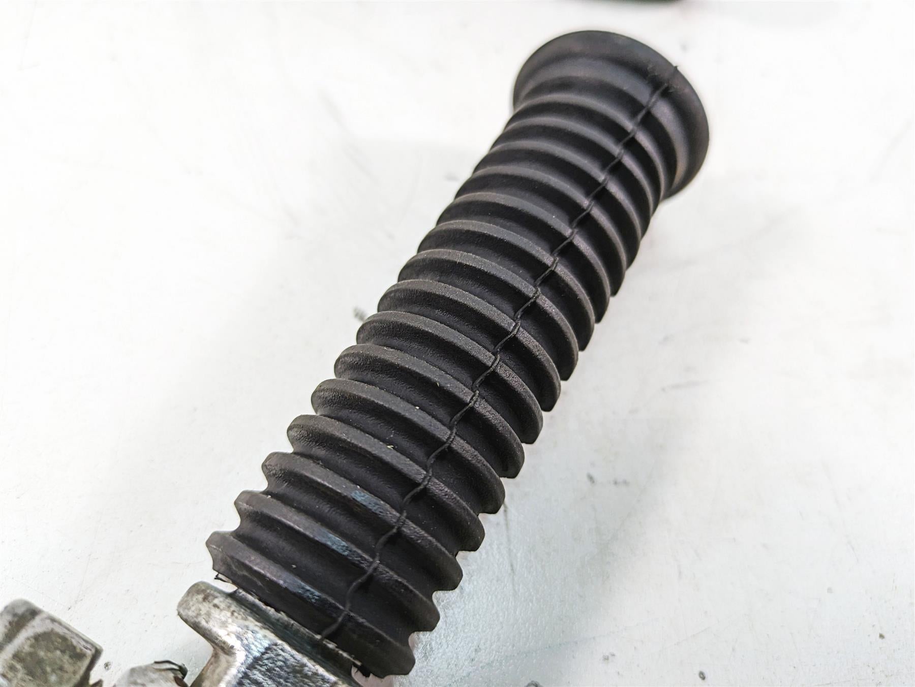 2006 Harley FLSTI Softail Heritage Rear Footpeg Foot Peg Set 33048-72 {{ shop.shopifyCountryName }} - Mototech271