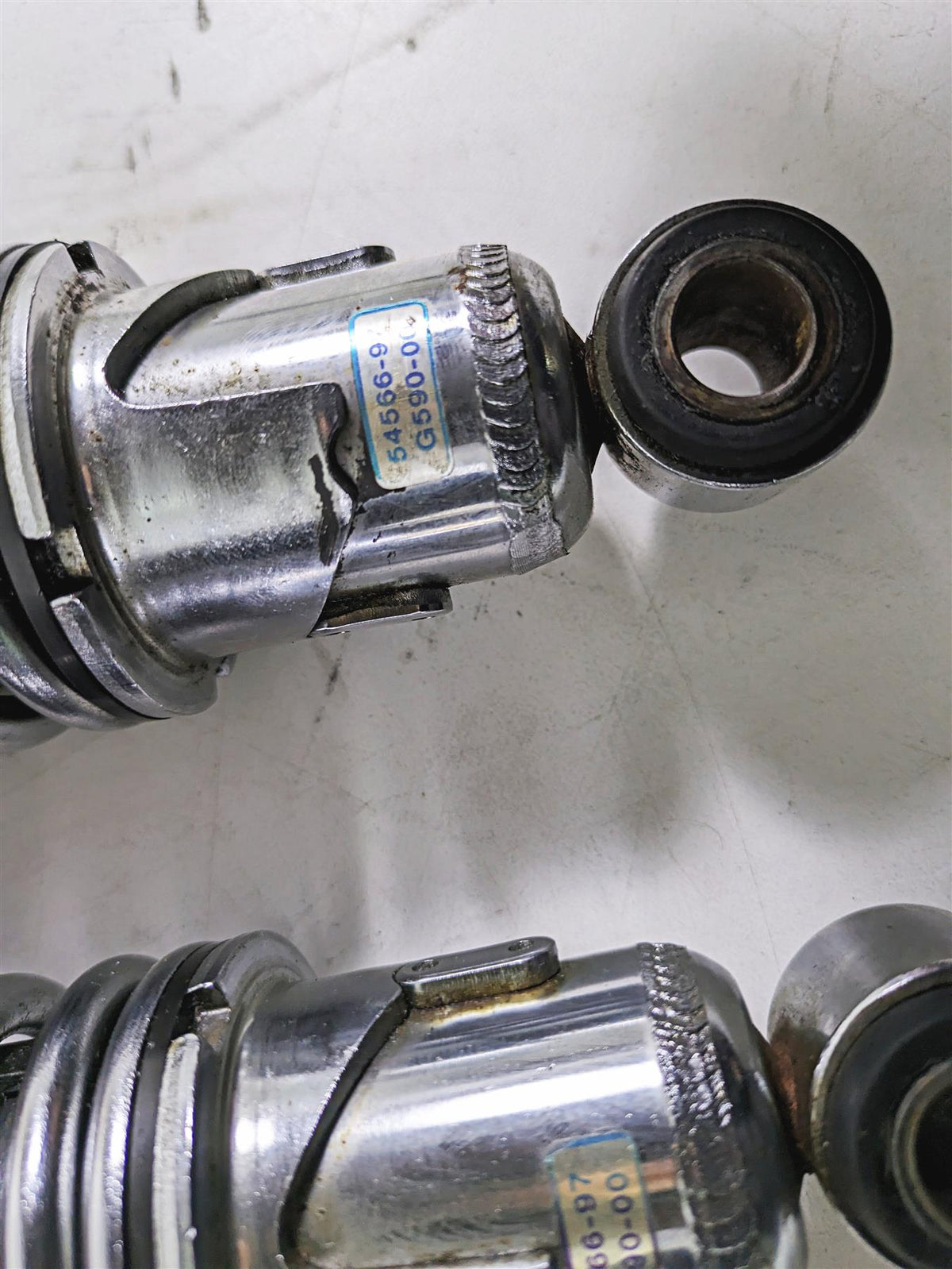 Harley Davidson Sportster XL 883 1200 Showa 13-1/4" Rear Suspension Shock Set 54566-97 {{ shop.shopifyCountryName }} - Mototech271