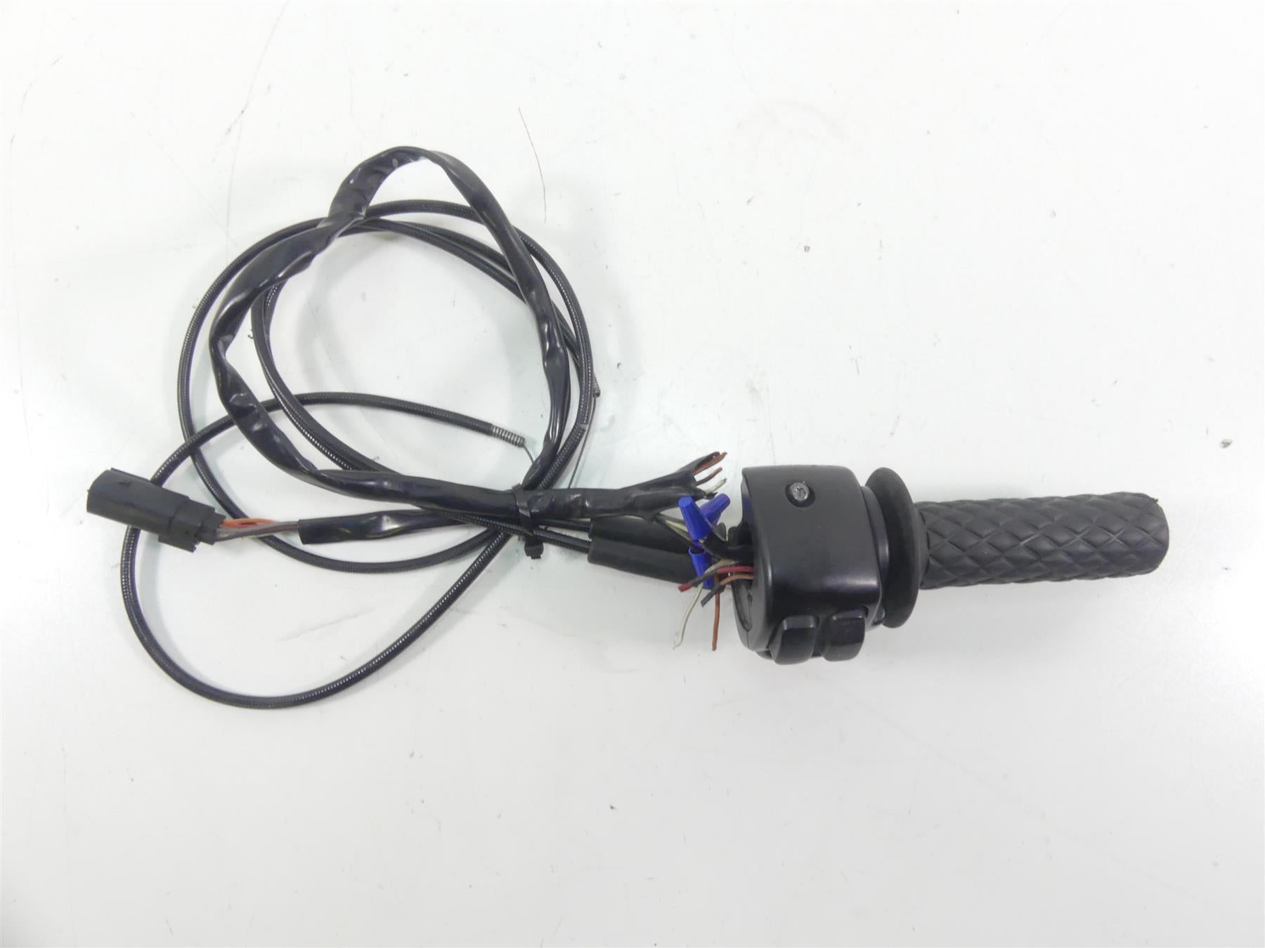 2009 Harley XR1200 Sportster Right Control Switch + Throttle - Read 71684-06A {{ shop.shopifyCountryName }} - Mototech271