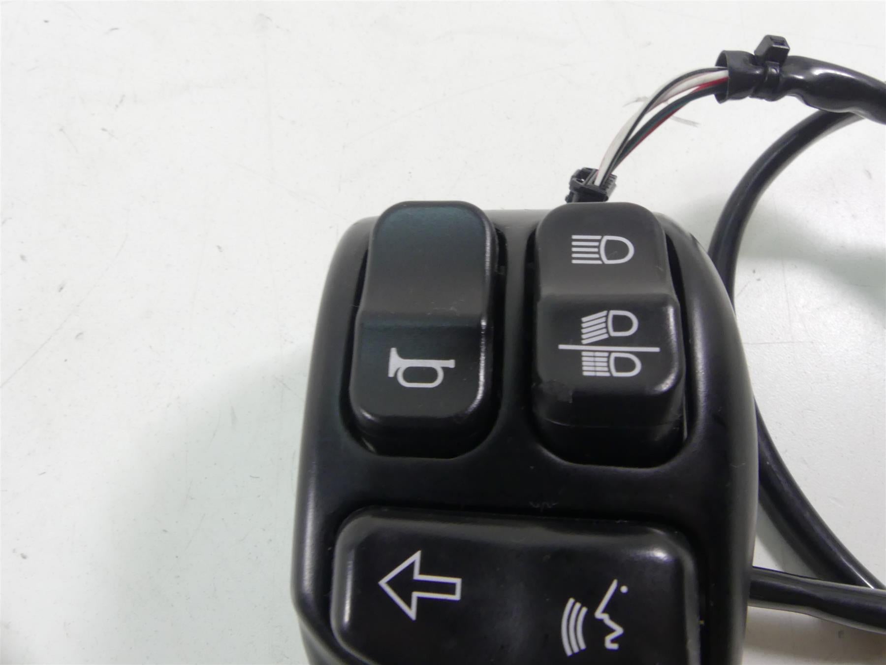 2017 Harley Touring FLHTKL Electra Glide Left Hand Control Switch 71500128 {{ shop.shopifyCountryName }} - Mototech271