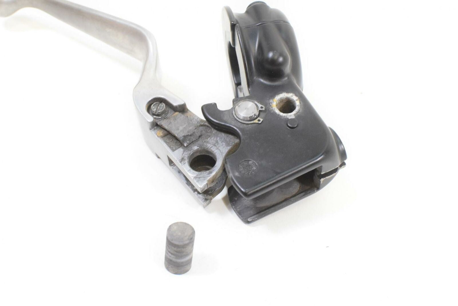 2003 Harley Touring FLHRCI Road King Clutch Perch Lever Assembly 38608-96 {{ shop.shopifyCountryName }} - Mototech271