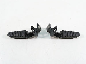 2016 Suzuki M109R VZR1800 Rear Passenger Footpeg Set 43600-48G00 43700-48G00 | Mototech271