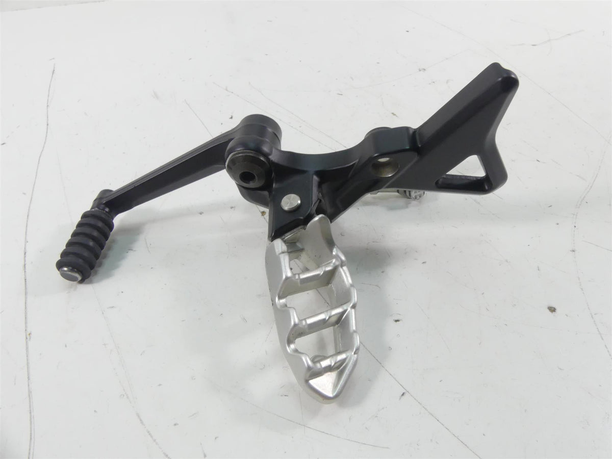 2019 Indian Motorcycle Co. FTR1200 Left Front Footpeg & Shifter Set 5142142 {{ shop.shopifyCountryName }} - Mototech271