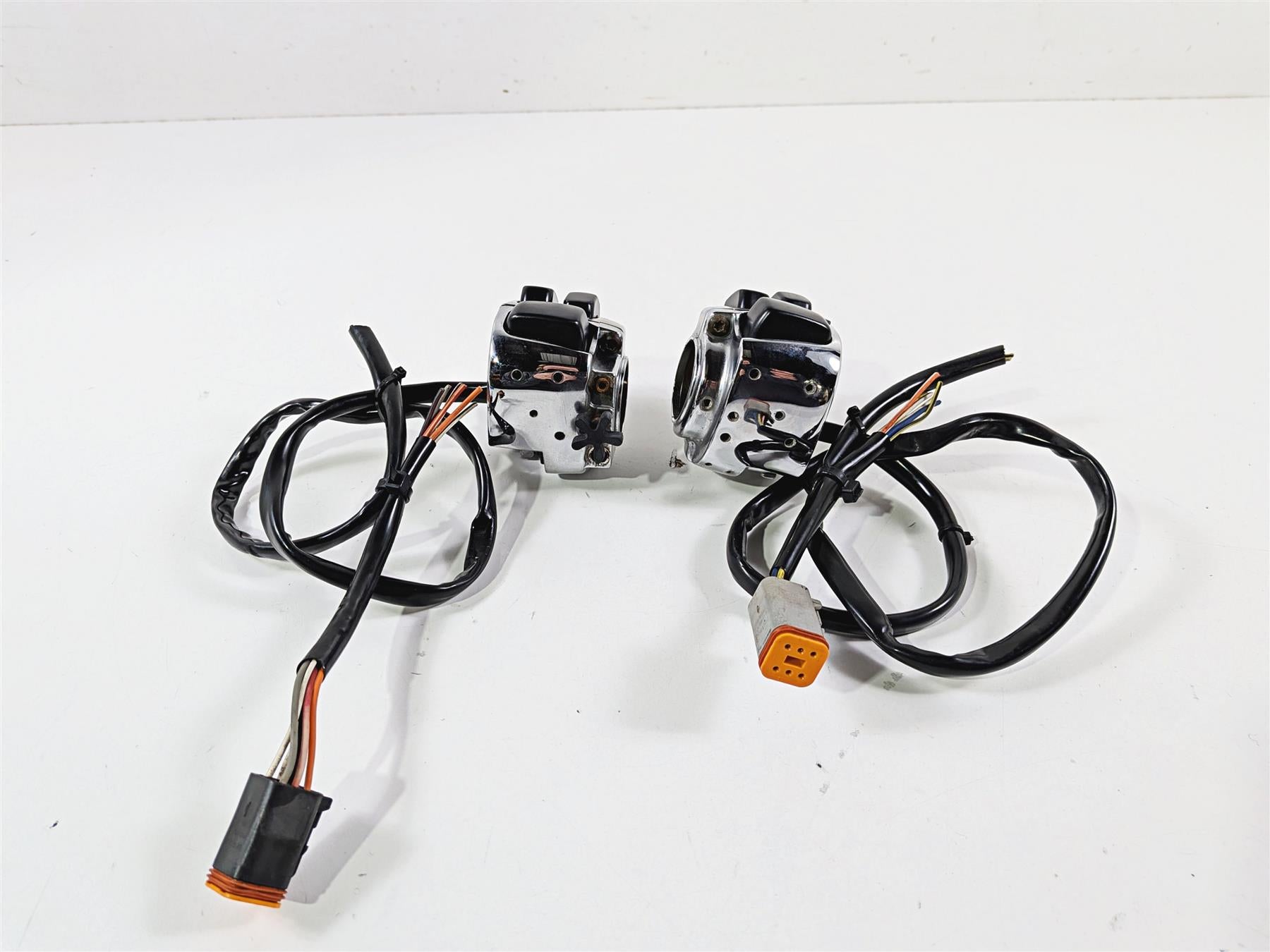 1996 Harley FLSTC Softail Heritage Left Right Hand Control Switch READ 71682-06A {{ shop.shopifyCountryName }} - Mototech271
