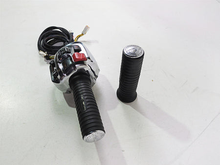 2017 Indian Chieftain Limited Right Hand Control Switch Throttle 2413027 {{ shop.shopifyCountryName }} - Mototech271