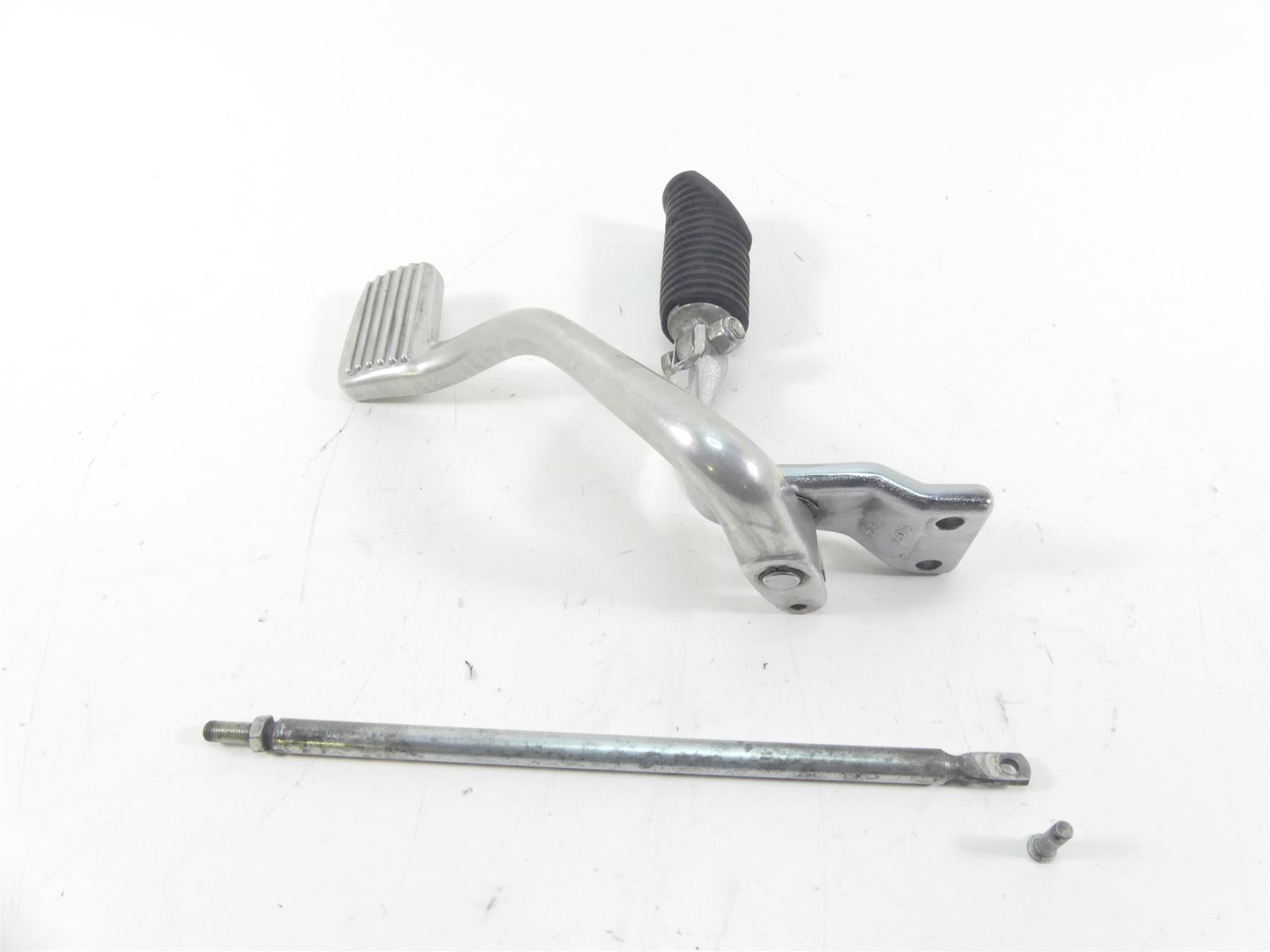 2003 Harley Dyna 100TH FXDL Low Rider Right Footpeg & Brake Ped Mid 50649-90 | Mototech271