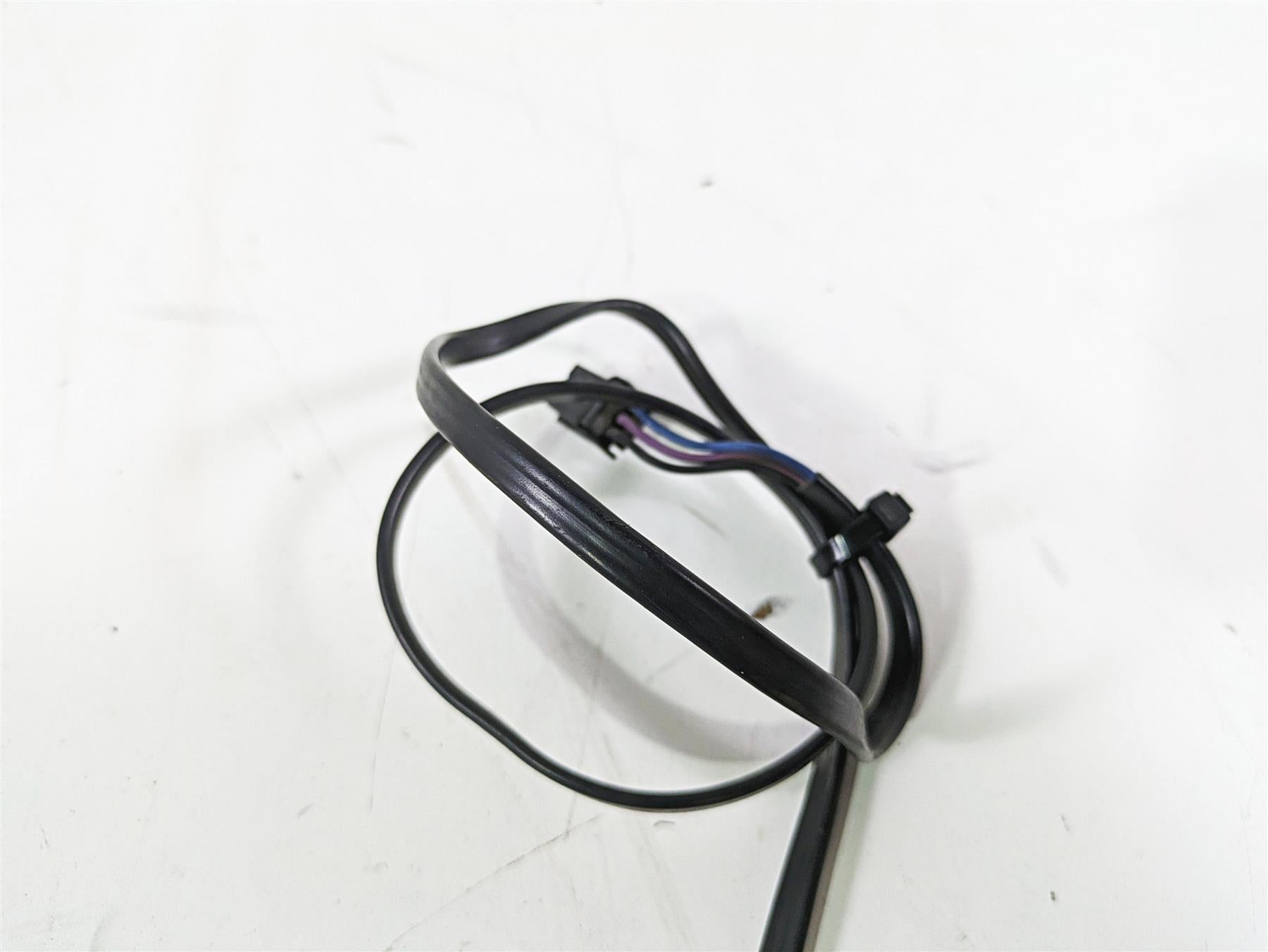 2012 Harley FLD Dyna Switchback Chrome Front Turn Signal Blinker Set 68972-00 {{ shop.shopifyCountryName }} - Mototech271