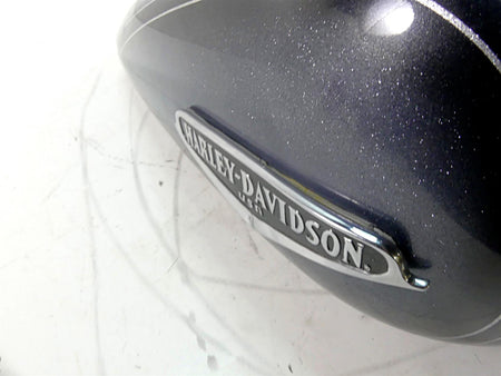 2007 Harley Touring FLHRC Road King Fuel Gas Petrol Tank - Read 61268-03 {{ shop.shopifyCountryName }} - Mototech271