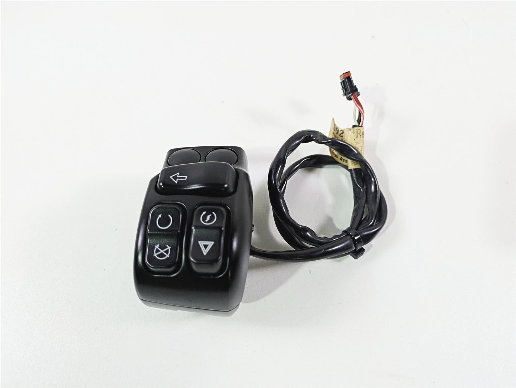 2016 Harley Touring FLHR Road King Right Hand Control Switch 71500127C {{ shop.shopifyCountryName }} - Mototech271