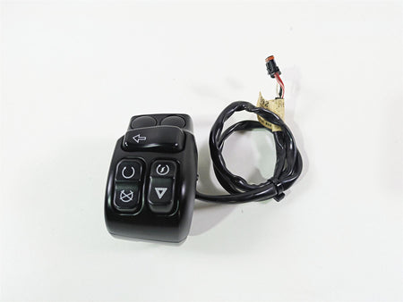 2016 Harley Touring FLHR Road King Right Hand Control Switch 71500127C {{ shop.shopifyCountryName }} - Mototech271