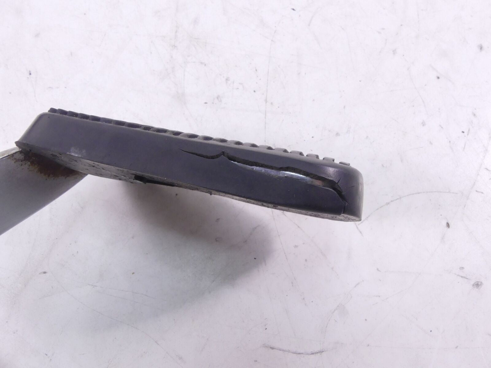 2000 Harley Touring FLHTCI Electra Glide Right Rider Floorboard + Brake 50621-79 {{ shop.shopifyCountryName }} - Mototech271