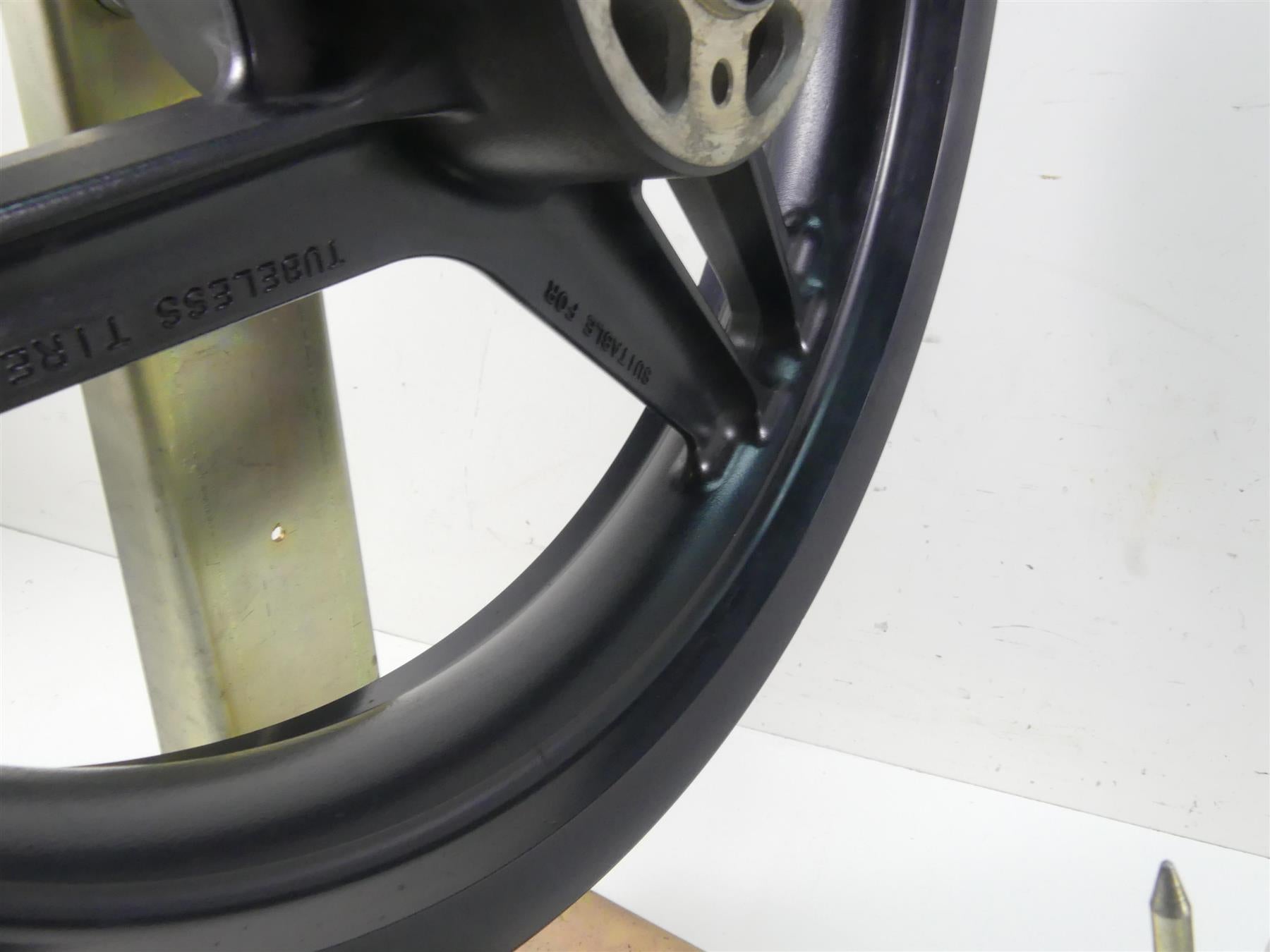 2009 Harley XR1200 Sportster Front 18x3.5 Wheel Rim - Read 43103-08 {{ shop.shopifyCountryName }} - Mototech271