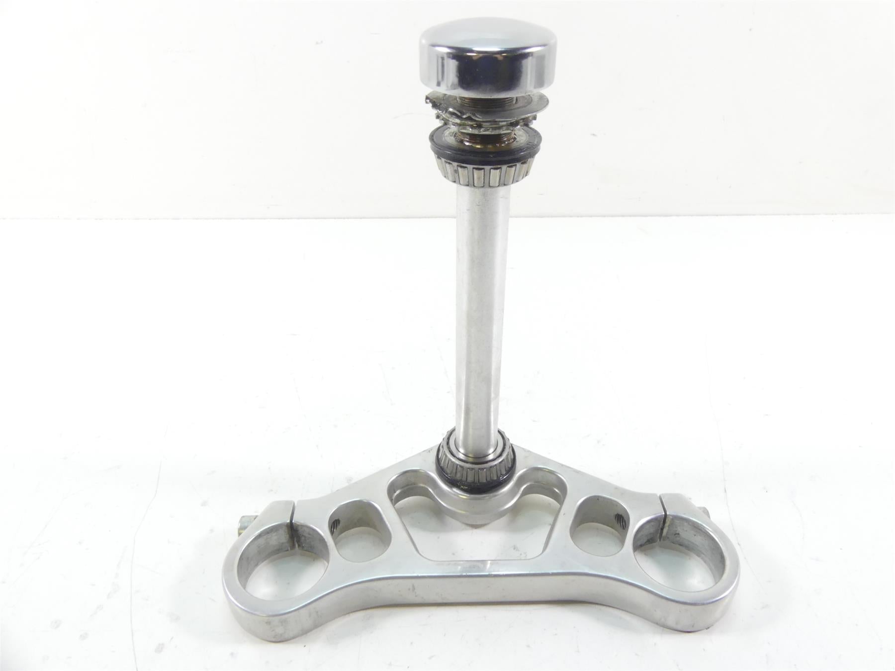 2006 Harley VRSCD Night V Rod Lower Triple Tree Steering Yoke - 49mm 46788-06A {{ shop.shopifyCountryName }} - Mototech271