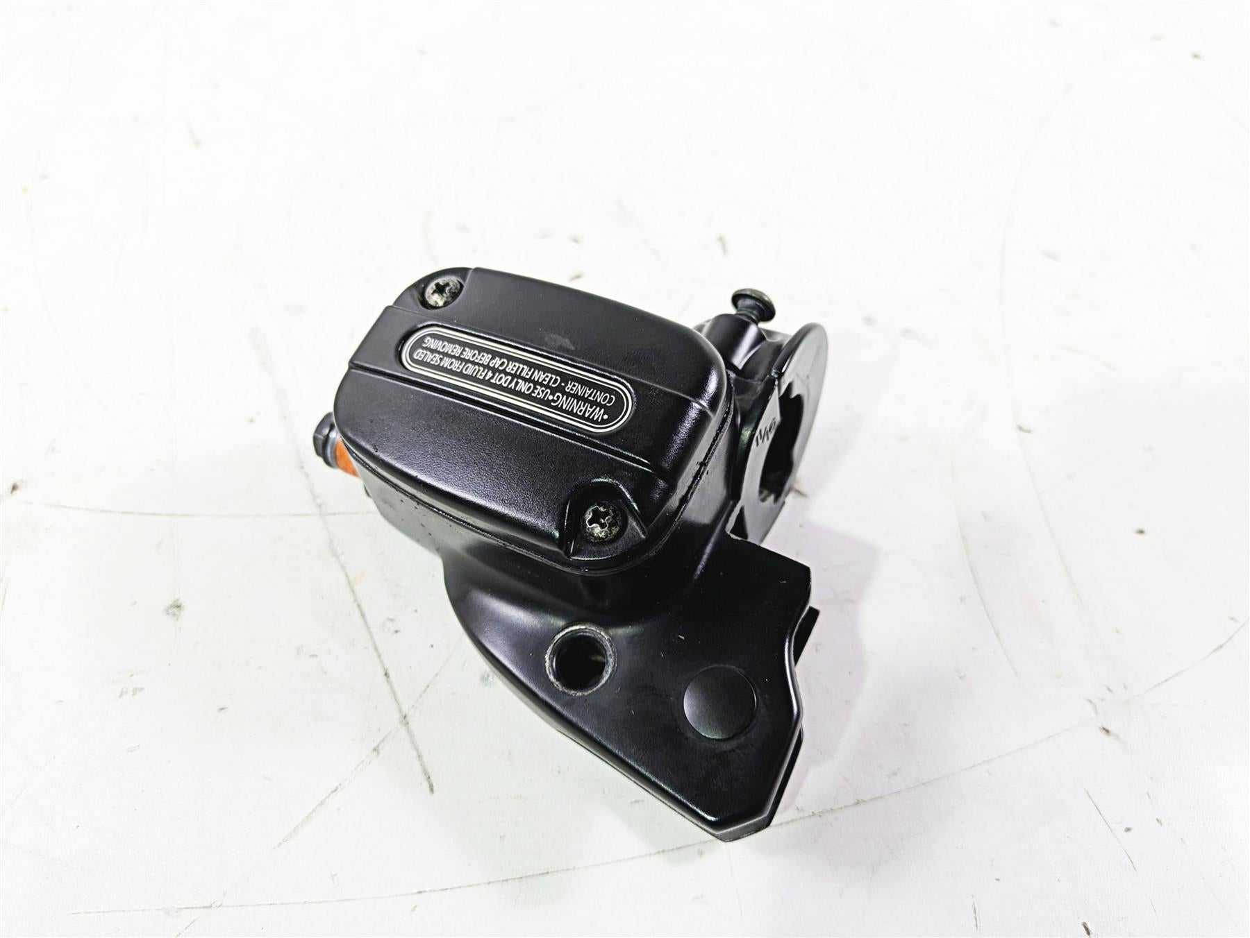 2015 Harley Touring FLHTKL E -Glide Low Clutch Master Cylinder 11/16