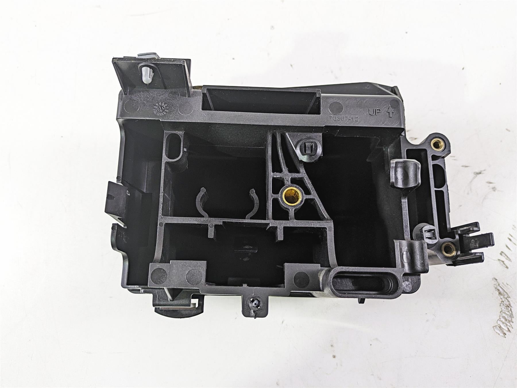 2017 Harley Dyna FXDB Street Bob Electrical Carrier & Black Cover 70367-12 {{ shop.shopifyCountryName }} - Mototech271