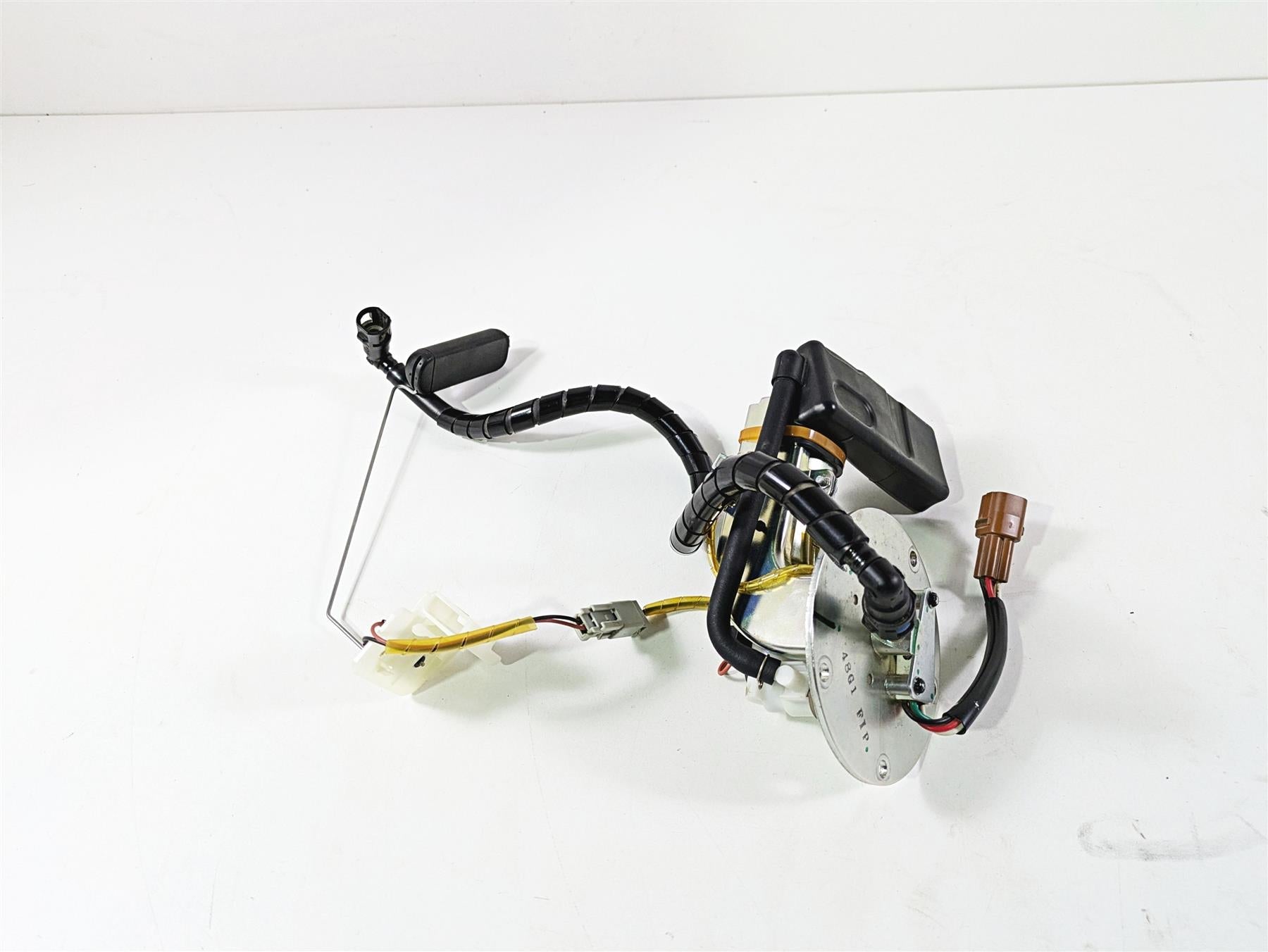 2016 Suzuki M109R VZR1800 Boulevard Fuel Gas Petrol Pump - Tested 15100-48G10 | Mototech271