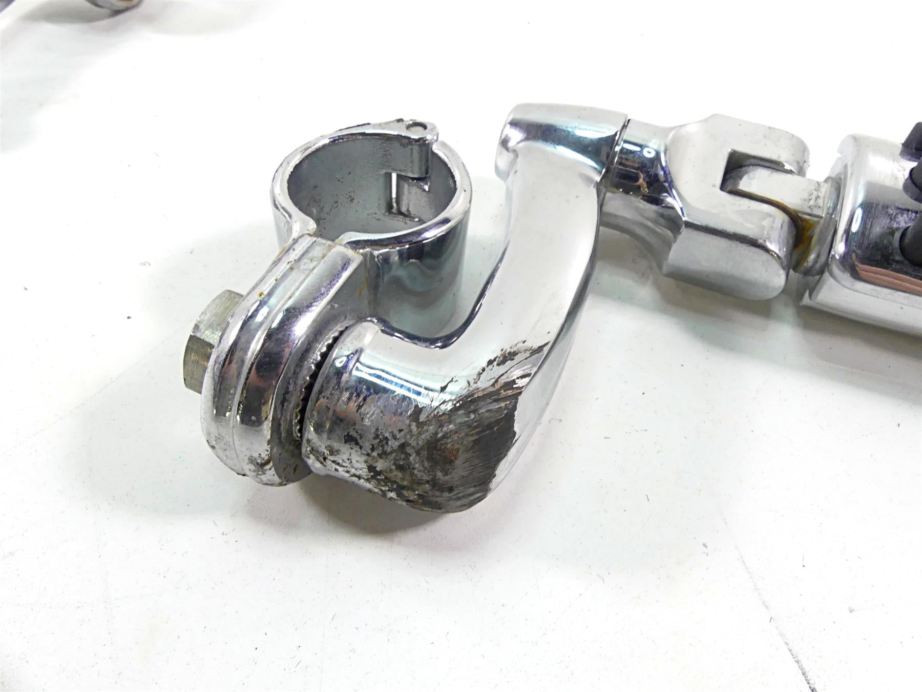 2010 Harley FXDF Dyna Fat Bob Highway Footpeg Foot Peg Rest Set - Rash {{ shop.shopifyCountryName }} - Mototech271