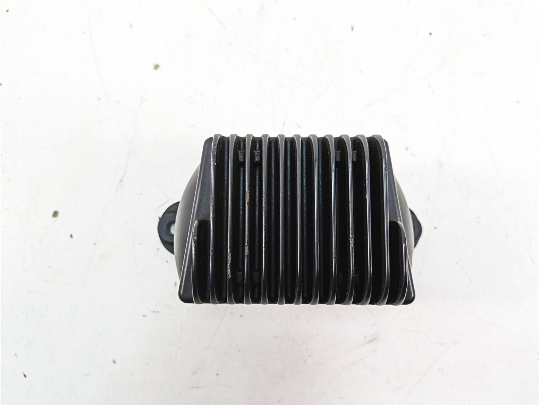2009 Harley Touring FLHTCU Electra Glide Rectifier Voltage Regulator 74505-09A {{ shop.shopifyCountryName }} - Mototech271
