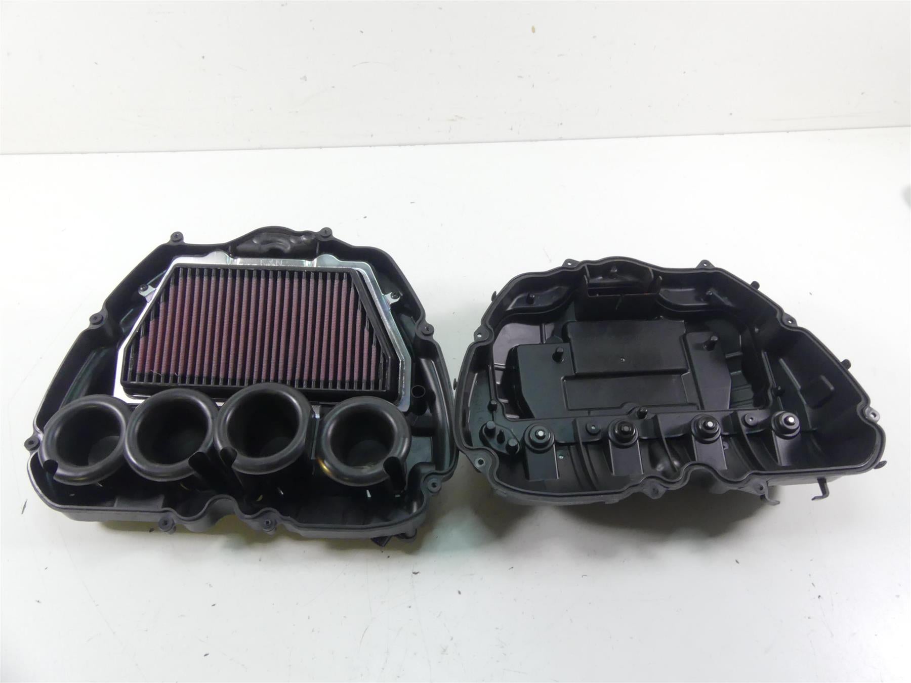 2015 Honda CBR1000 RR SC59 Air Box Cleaner Breather & Injectors 17220-MFL-000