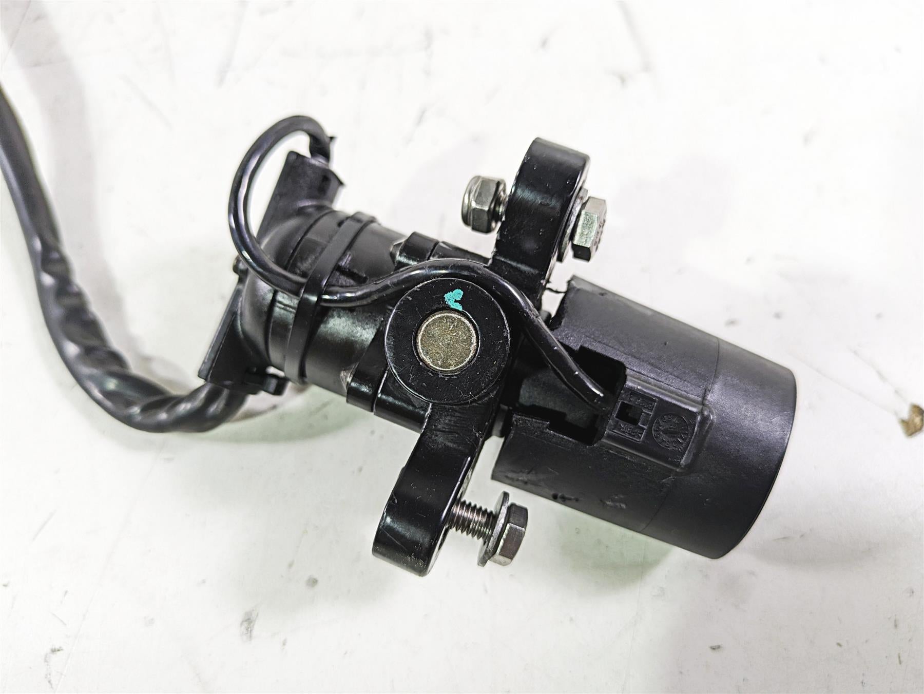 2020 Triumph Street Scrambler 900 Ignition Switch Key Lock Immobilizer T2509523 {{ shop.shopifyCountryName }} - Mototech271